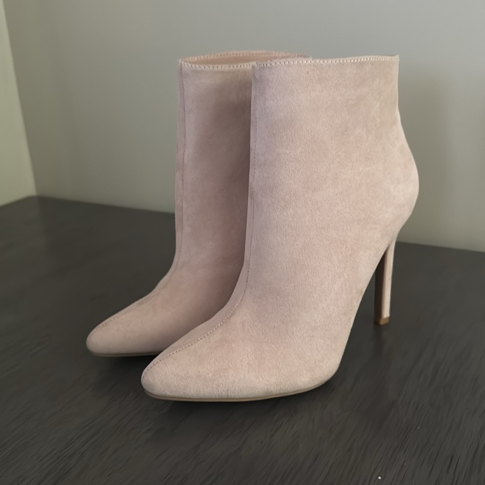 Anne Michelle Ankle Boots Cream/Beige Color 4"Heel Women's Sz 6.5 NWOT